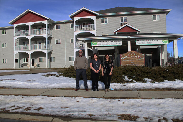 Chateau Three Hills 1 768x512