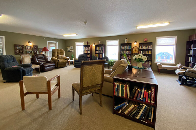 Chateau Three Hills 4 768x512