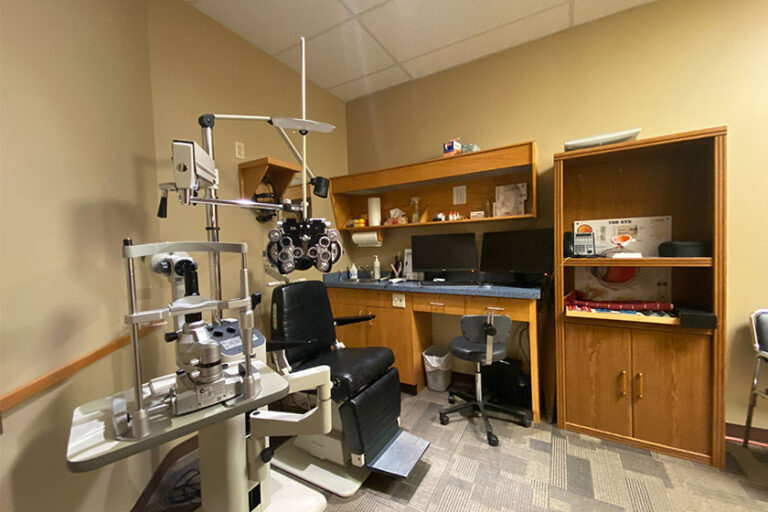 Three Hills Optometry 3 768x512